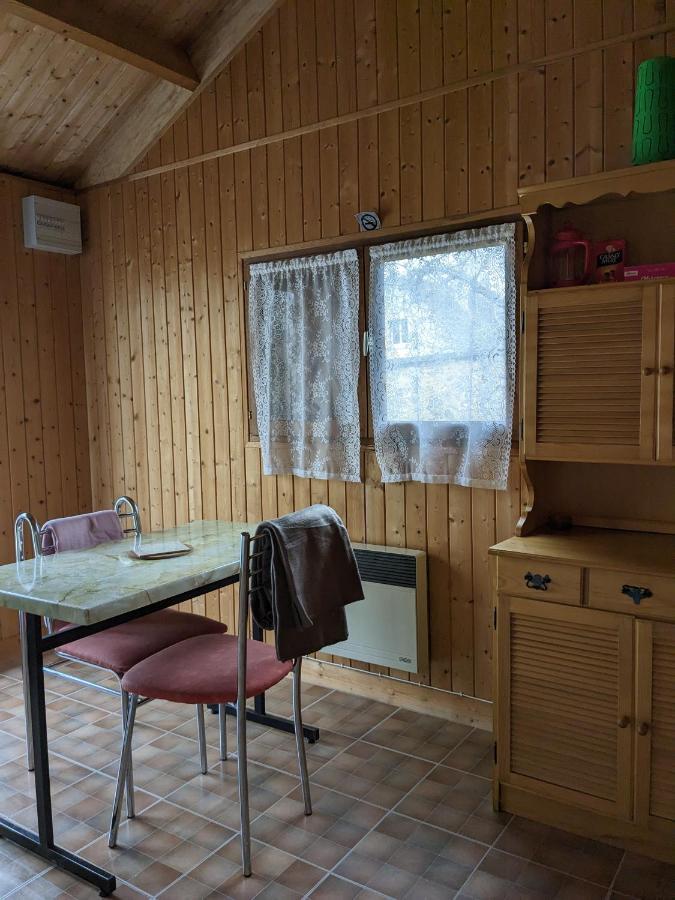 Au Petit Chalet D'Illiers Combray - Salle D'Eau Uniquement Exterior photo
