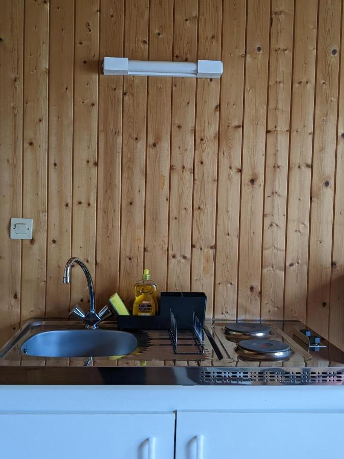 Au Petit Chalet D'Illiers Combray - Salle D'Eau Uniquement Exterior photo