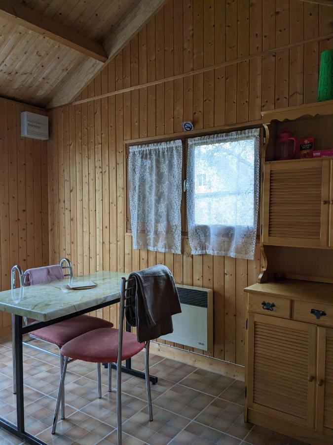 Au Petit Chalet D'Illiers Combray - Salle D'Eau Uniquement Exterior photo